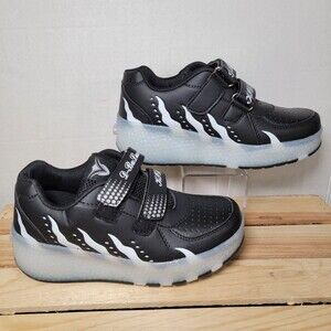 D-BuLun Sneakers w/ Wheels Black - Euro 36) US Size 5.5 - NEW (No Key)